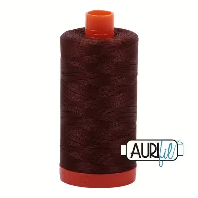 Aurifil Garn 50wt | No. 2360 - Chocolate | 1300 m