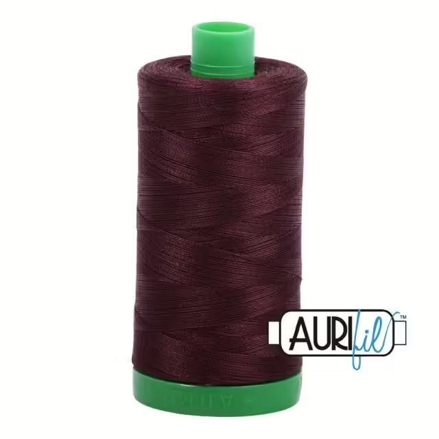 Aurifil Quiltgarn 40wt | No. 2468 - Dark Wine | 1000 m