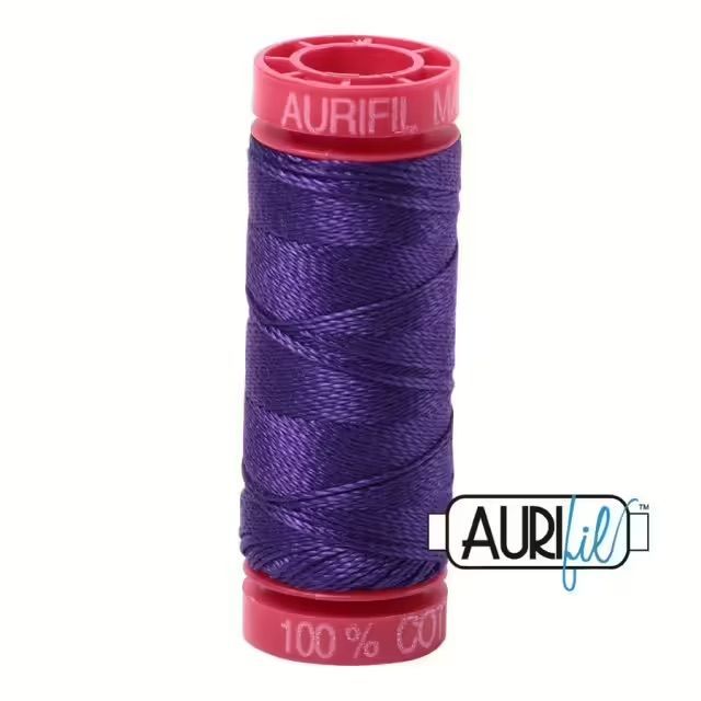 Aurifil Quiltgarn 12wt | No. 2582 - Dark Violet | 50 m
