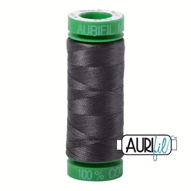 Aurifil Quiltgarn 40wt | No. 2630 - Dark Pewter ​| 150m