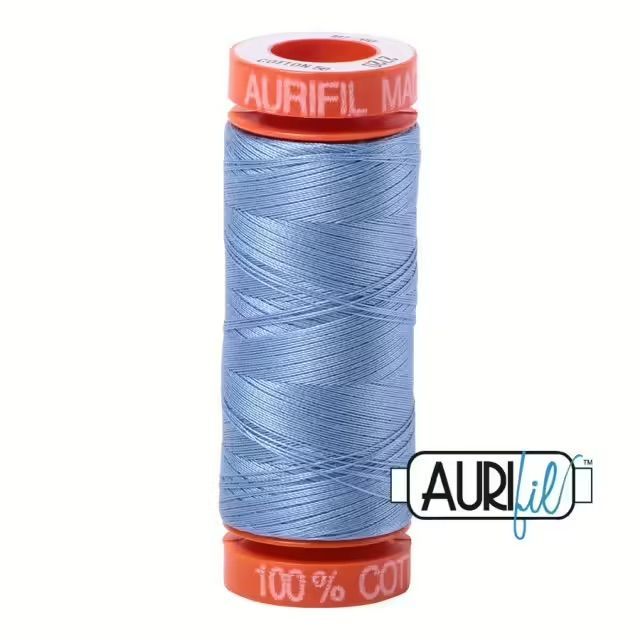 Aurifil Garn 50wt | No. 2720 - Light Delft Blue ​|  200m