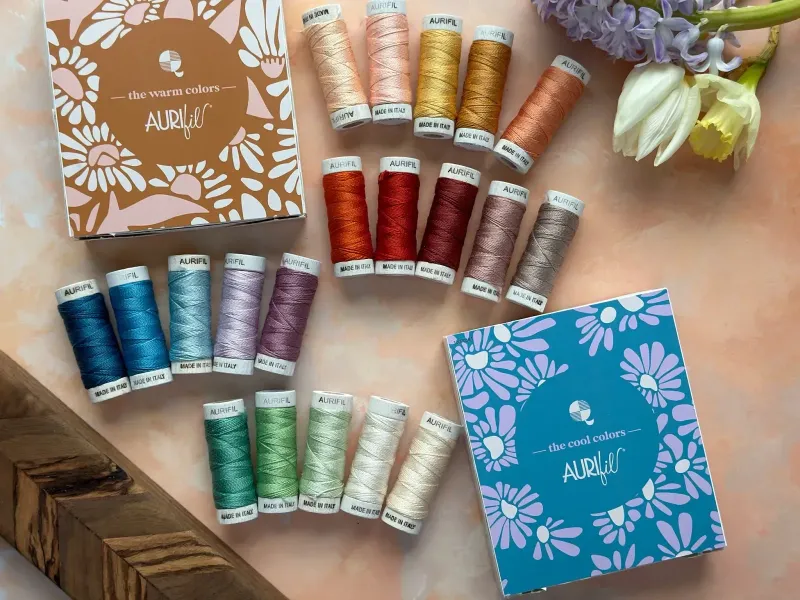 Aurifil Baumwollgarn 8wt | Evolve – Suzy Williams | Set mit 20 Spulen