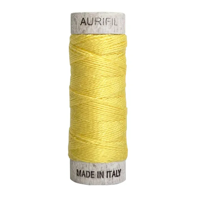 Aurifil Baumwollgarn 8wt | No. 2115 – Lemon | 35 m