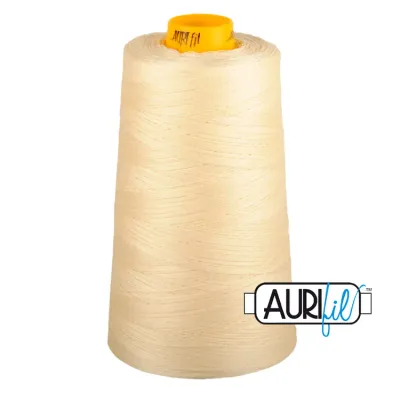 Aurifil Forty3 Quiltgarn 40wt/3 | No. 2123 – Butter | Kone 3.000 m Aurifil Forty3 Quiltgarn 40wt/3 | No. 2123 – Butter | Kone 3.000 m