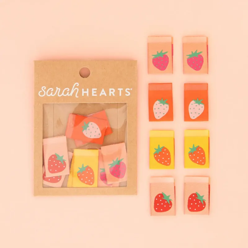 Erdbeeren Strawberry | Sarah Hearts | Gewebte Näh- und Quilt-Etiketten Erdbeeren Strawberry | Sarah Hearts | Gewebte Näh- und Quilt-Etiketten