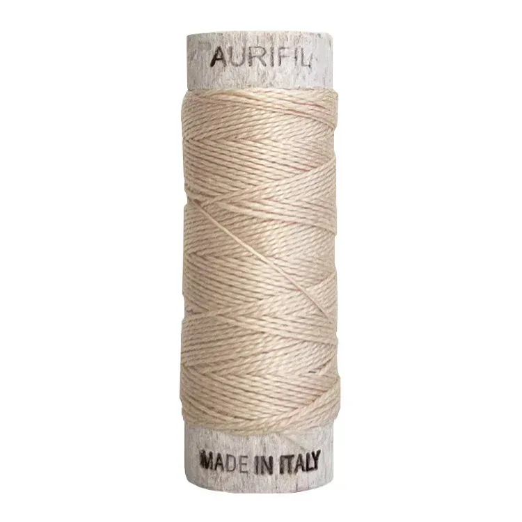 Aurifil Baumwollgarn 8wt | No. 2000 – Light Sand | 35 m