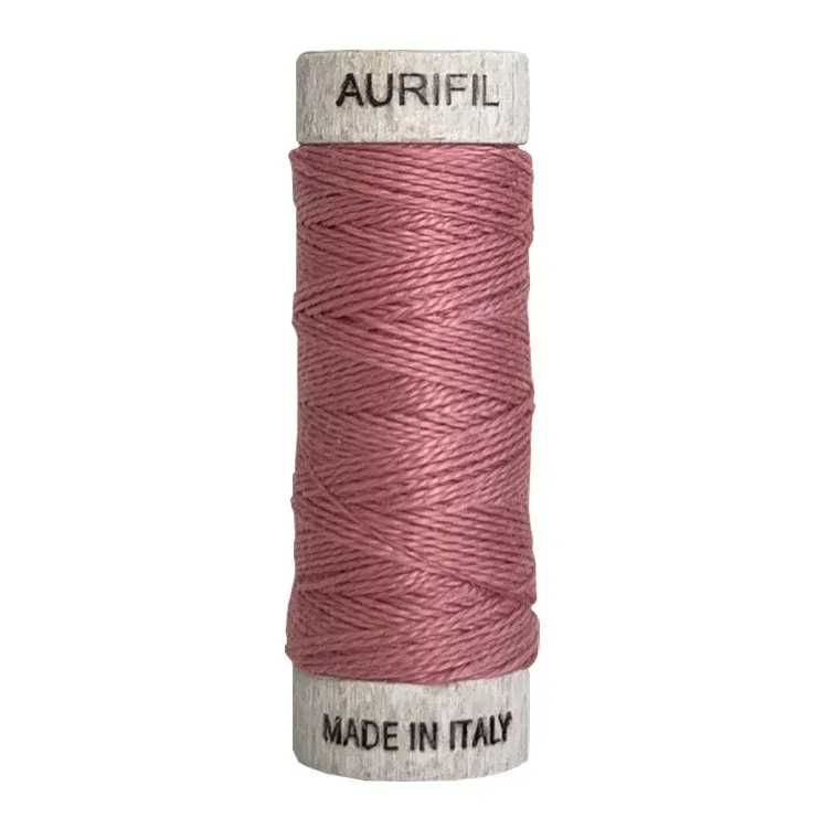 Aurifil Baumwollgarn 8wt | No. 2445 – Victorian Rose  | 35 m