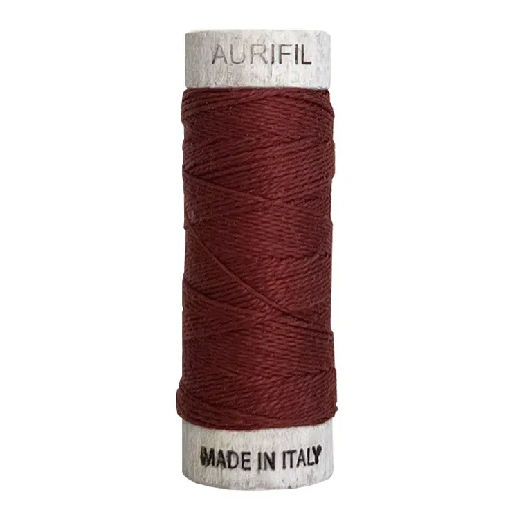Aurifil Baumwollgarn 8wt | No. 2345 – Raisin | 35 m