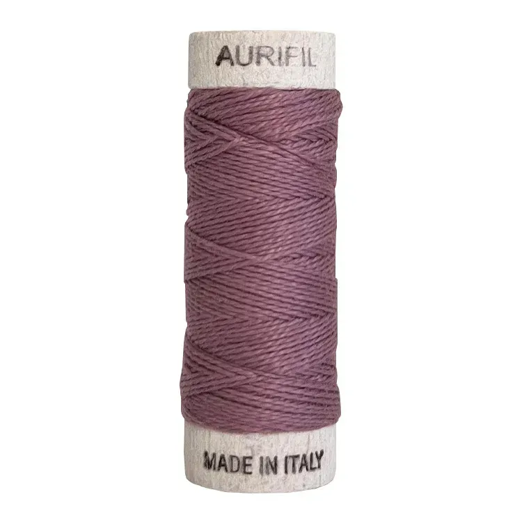 Aurifil Baumwollgarn 8wt | No. 2566 – Wisteria | 35 m