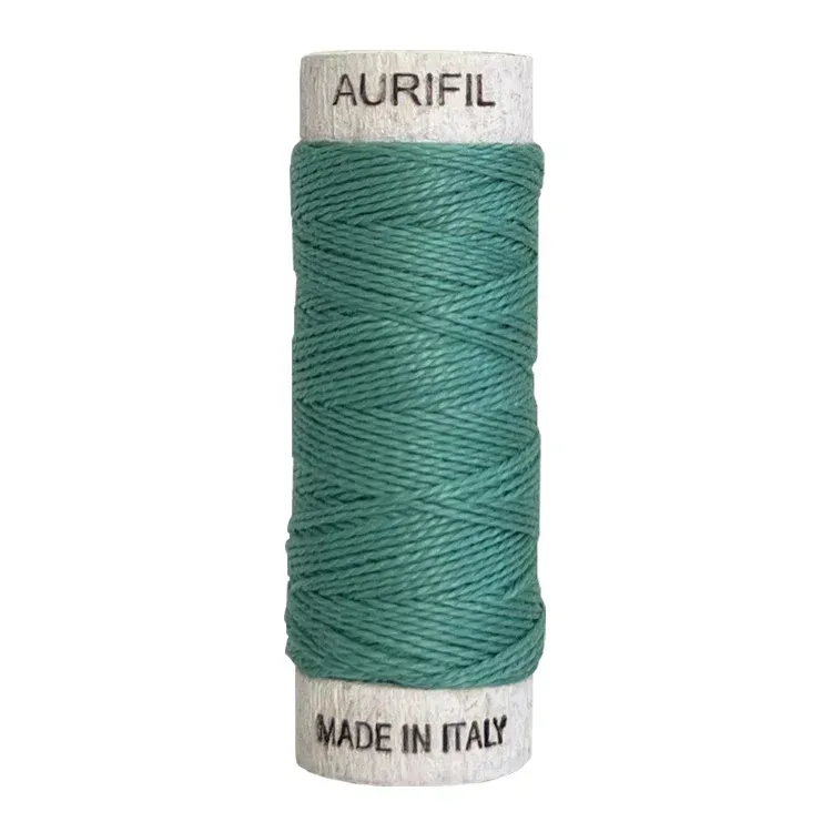 Aurifil Baumwollgarn 8wt | No. 2850 – Medium Juniper | 35 m