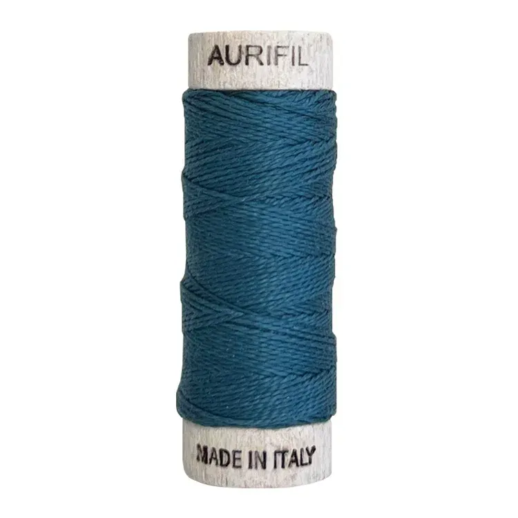 Aurifil Baumwollgarn 8wt | No. 4644 – Smoke Blue | 35 m