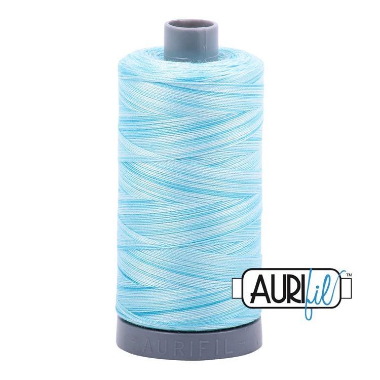 Aurifil Quiltgarn 28wt | No. 4663 - Baby Blue Eyes | 750 m