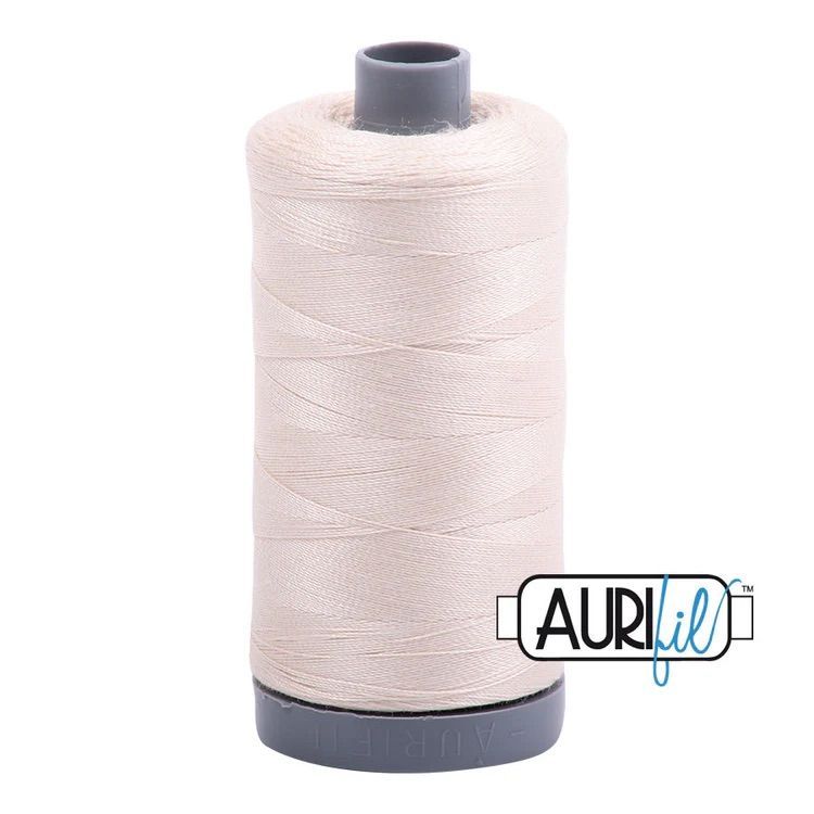 Aurifil Quiltgarn 28wt | No. 2000 - Light Sand | 750 m