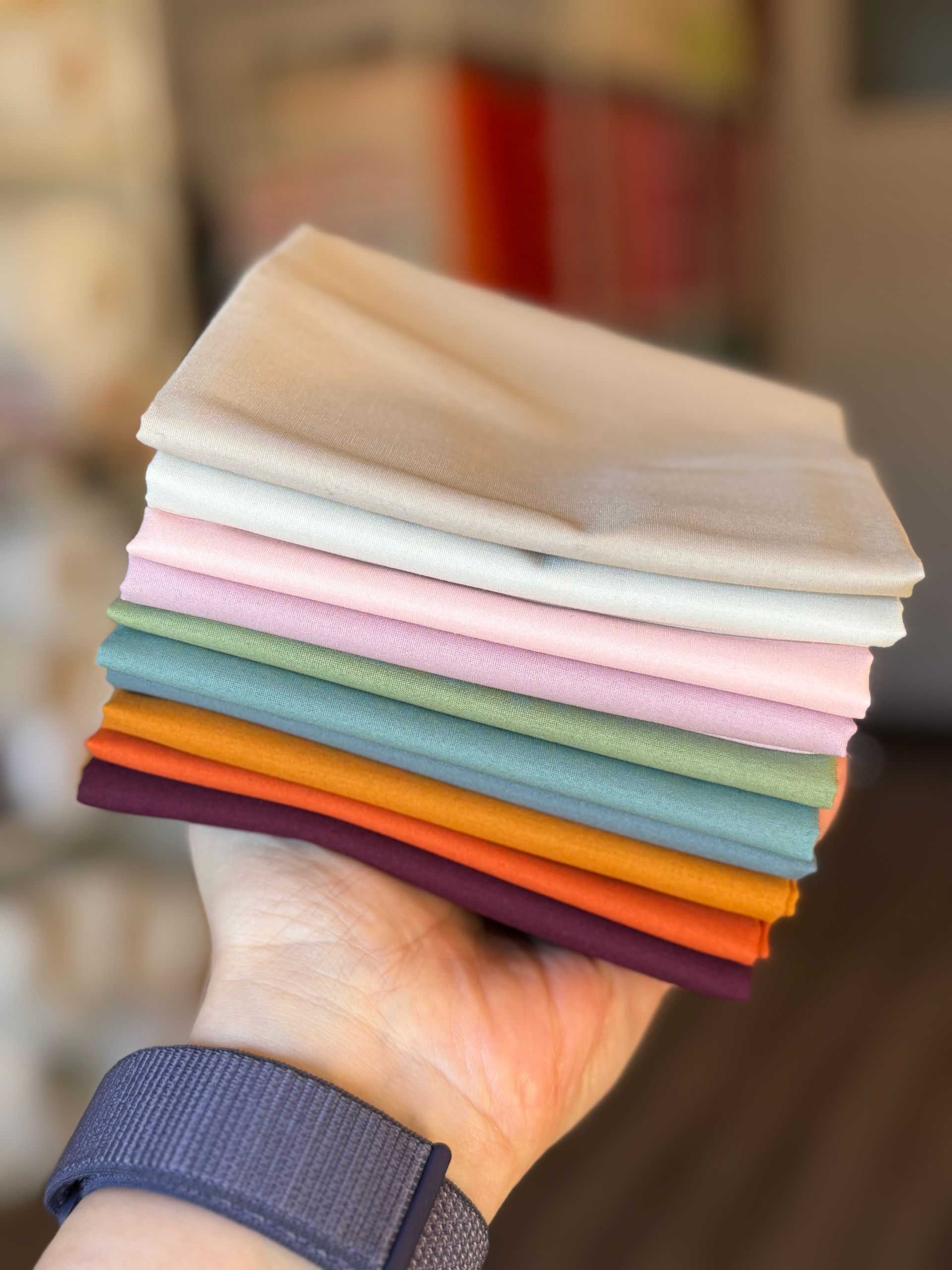 ✨ Pure Solids Fat Quarter Bundle – Ergänzung zur SOAR-Kollektion von Art Gallery Fabrics