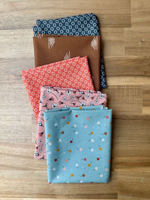 Stoffbundle „Blüten & Erde“ – 5 Fat Quarter | No. 351 Stoffbundle „Blüten & Erde“ – 5 Fat Quarter | No. 351