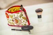 Decovil I von Vlieseline, beige aufbügelbare Schabrackeneinlage für Taschen, Wohnaccessoires und stabile Nähprojekte.
