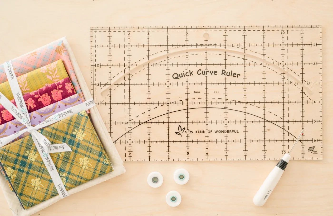 Quick Curve Ruler | Kurvenlineal von Sew Kind of Wonderful | 7 × 12 Quick Curve Ruler | Kurvenlineal von Sew Kind of Wonderful | 7 × 12 "
