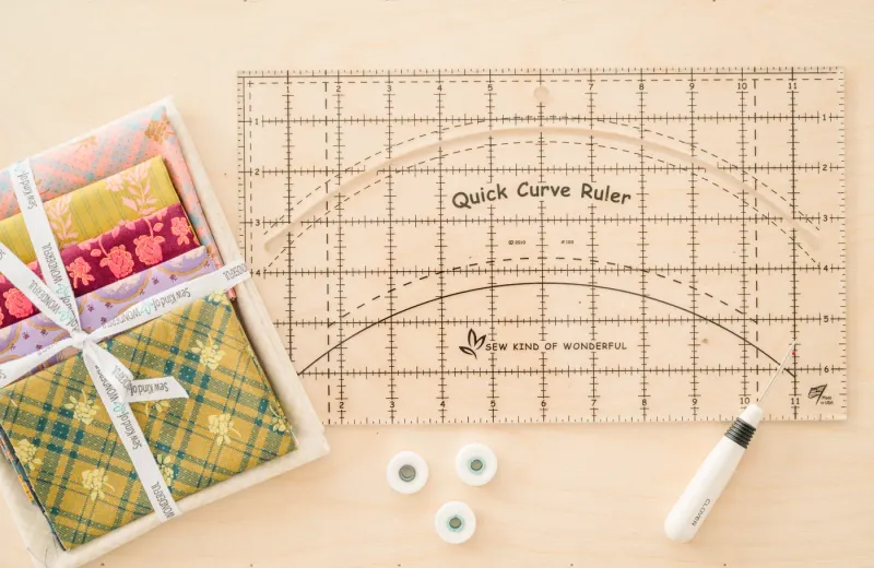 Quick Curve Ruler | Kurvenlineal von Sew Kind of Wonderful | 7 × 12 "
