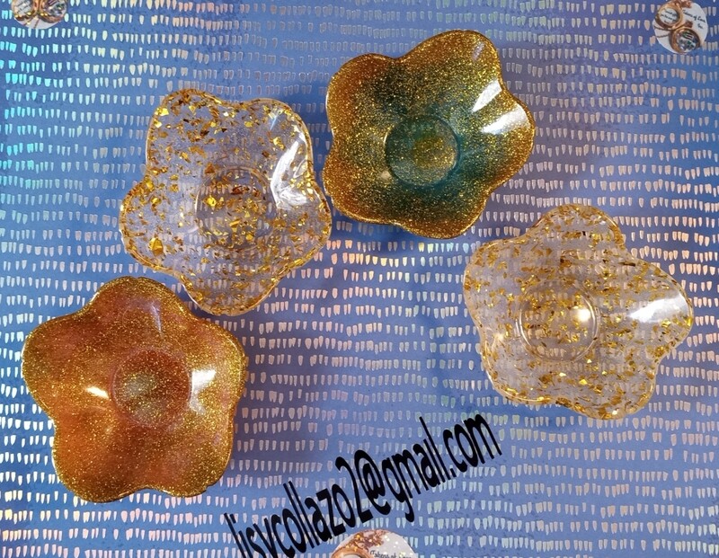 Flower shaped trinket dish