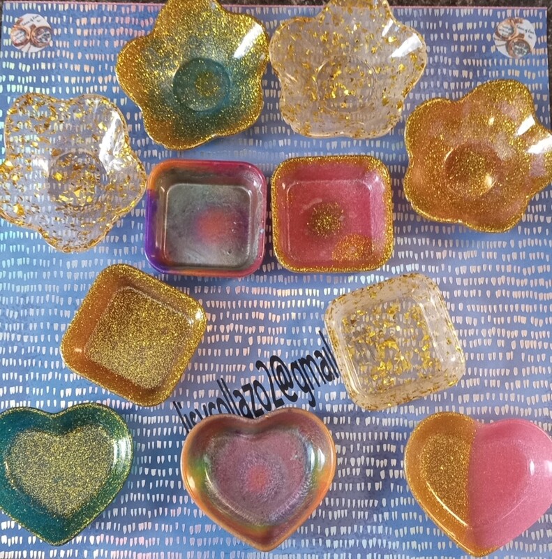 Heart shaped Trinket dishes - handmade of epoxy resin