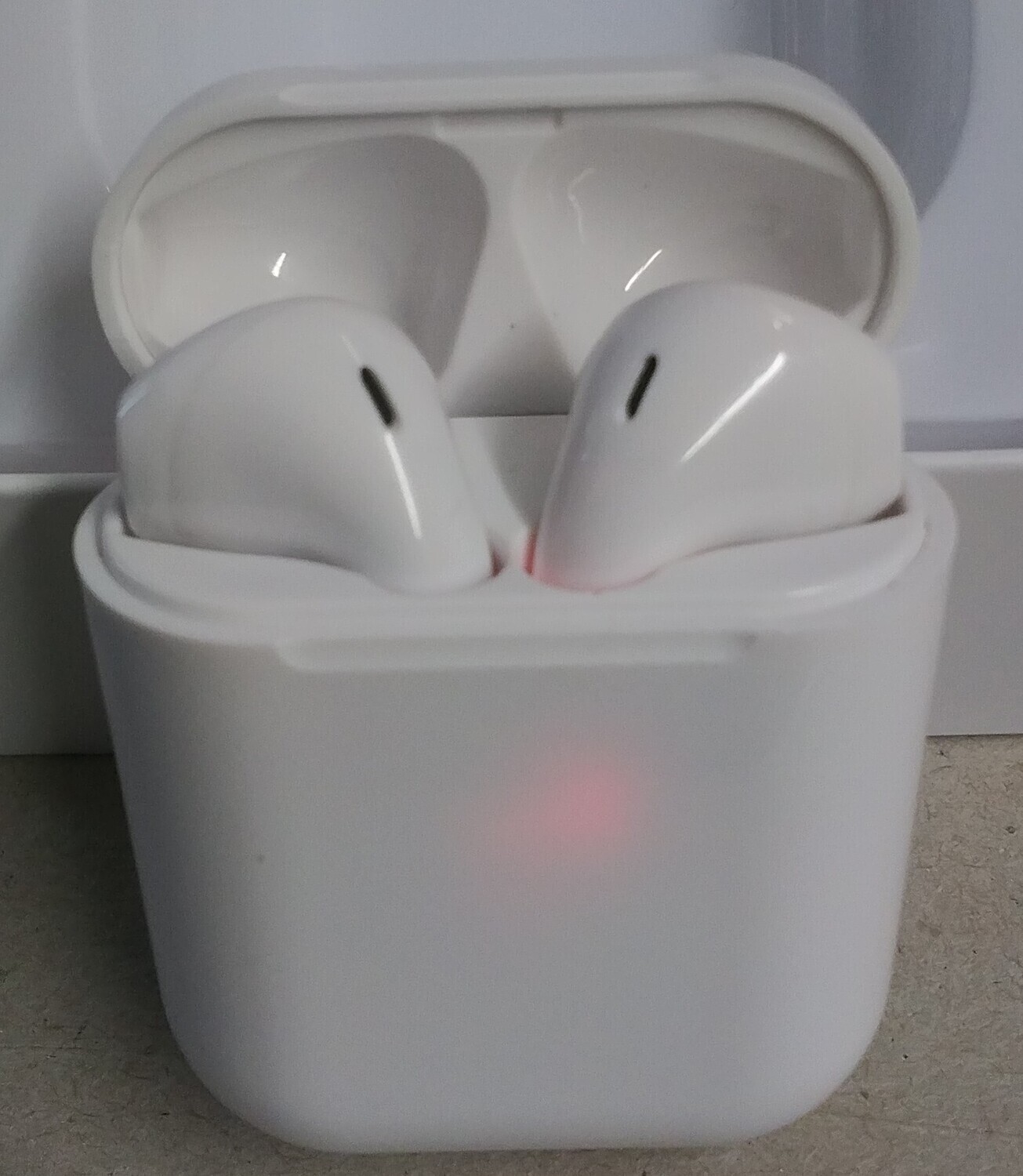 5.0 White Auto Connect Wireless Earbuds
