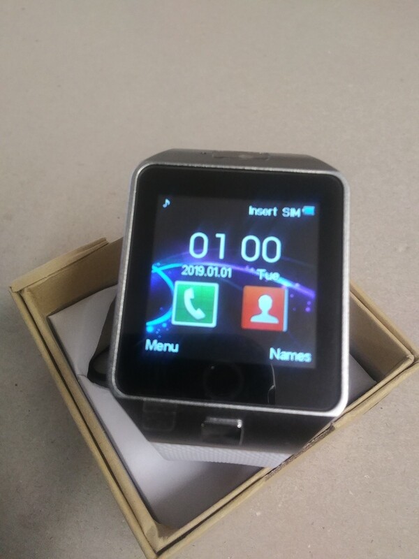 White D-Series Smart Watch