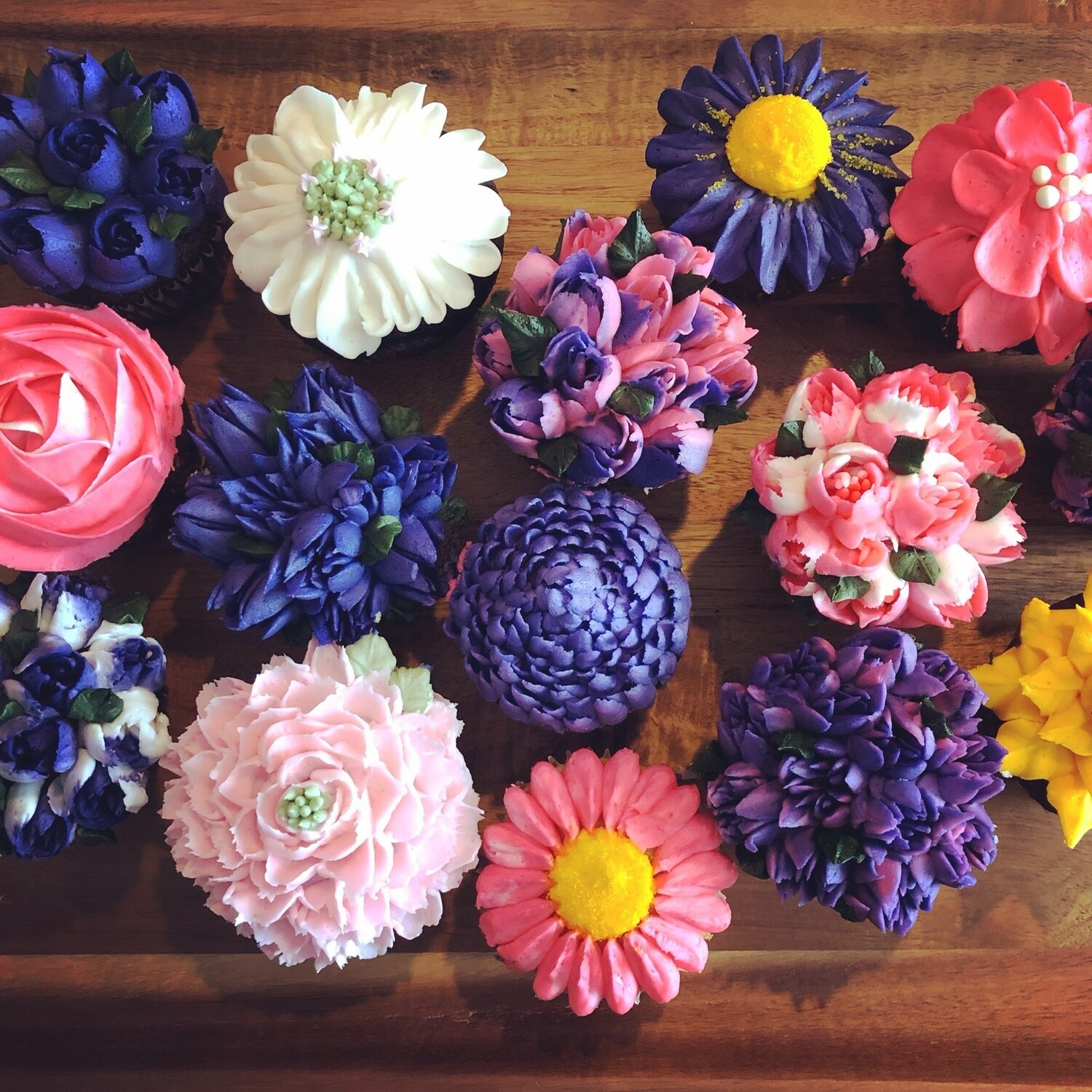 6/09 Floral Cupcake Class ($45 plus supplies)
