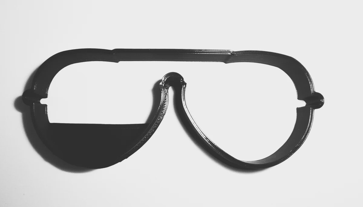 Aviator Glasses 4.25&quot; Cutter