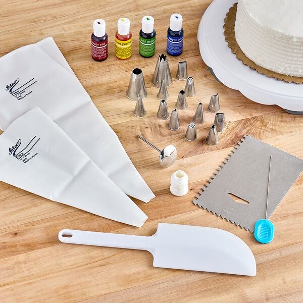 25 Pc Decorating Set