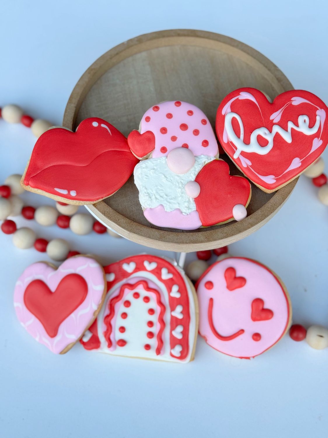 2/8 Love Royal Icing Cookie Class