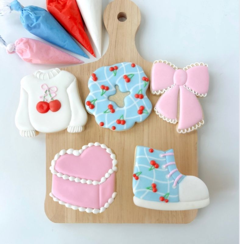 7/01 Teen Cookie Connection: Cherry Chic