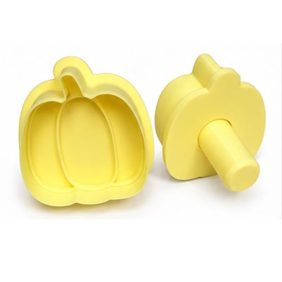 Pumpkin Cake Pop Cutter
