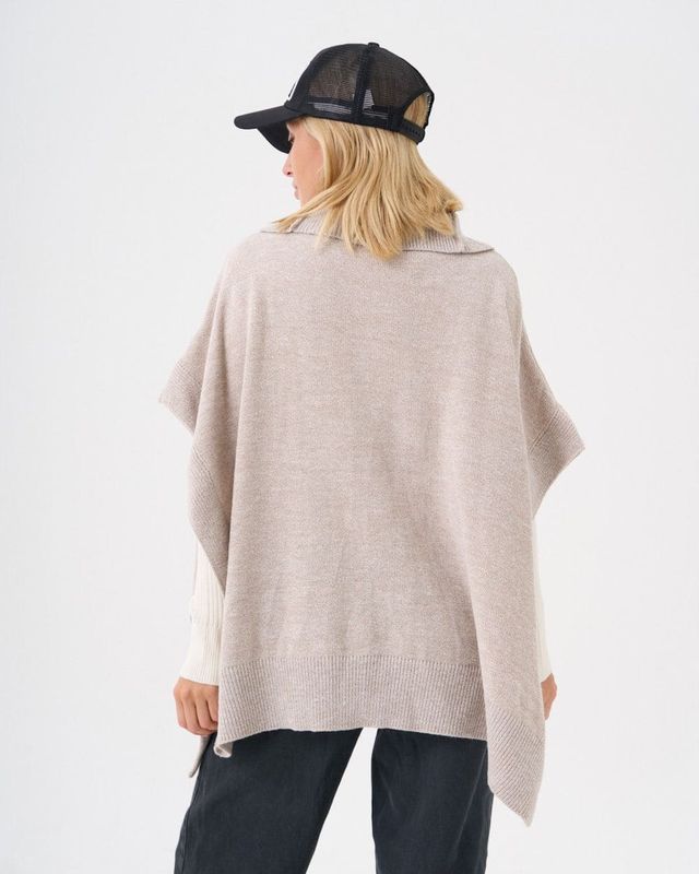 Poncho Marianne