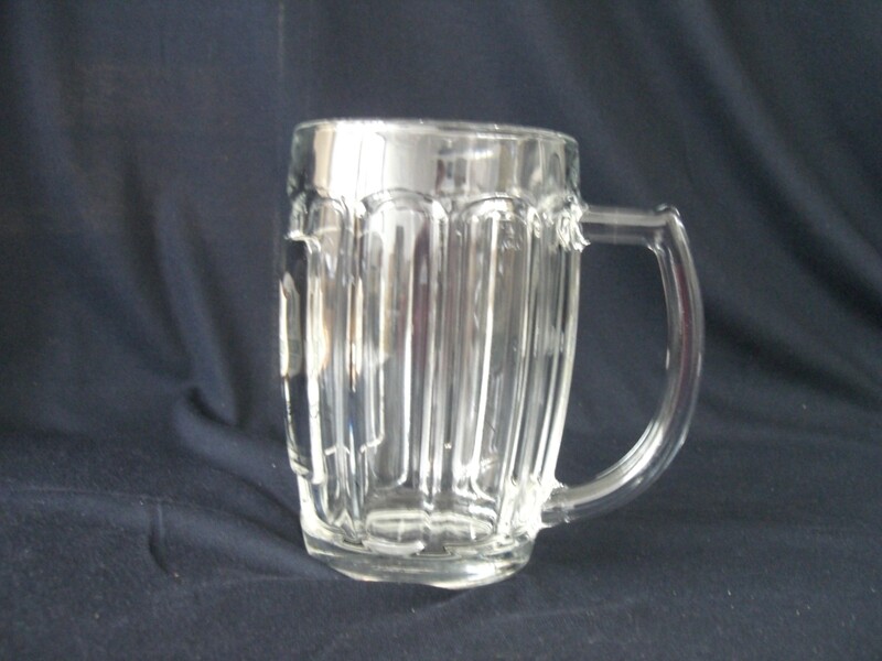 Bierkrug 0,5l / Korb 9 Stk.