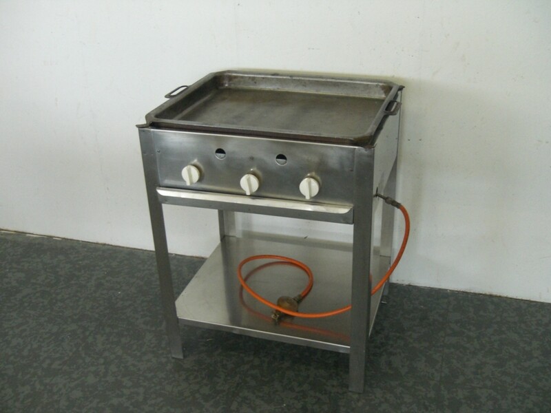 Gasgrill mit Pfanne (Standgerät)