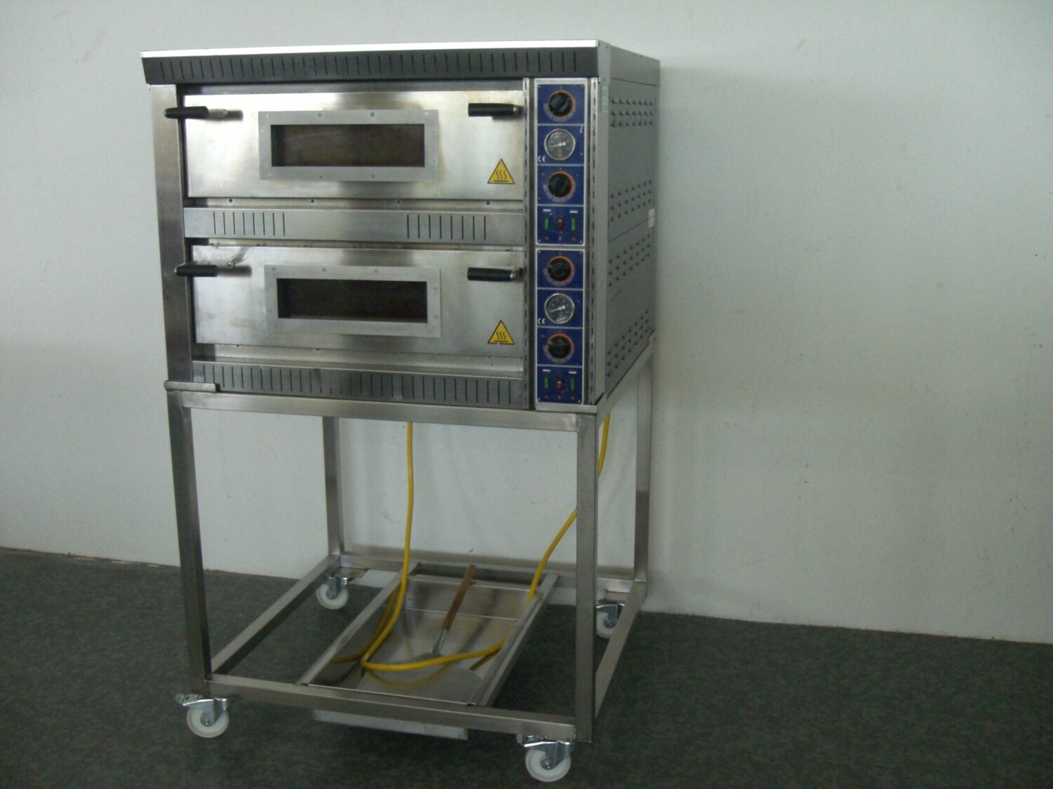 Pizzaofen 2 Fächer fahrbar