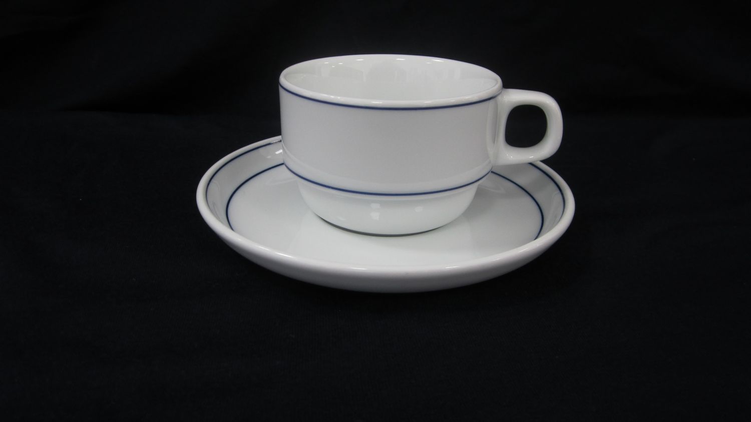Kaffeetasse mit Untertasse Blaurand Kaffeetasse mit Untertasse Blaurand