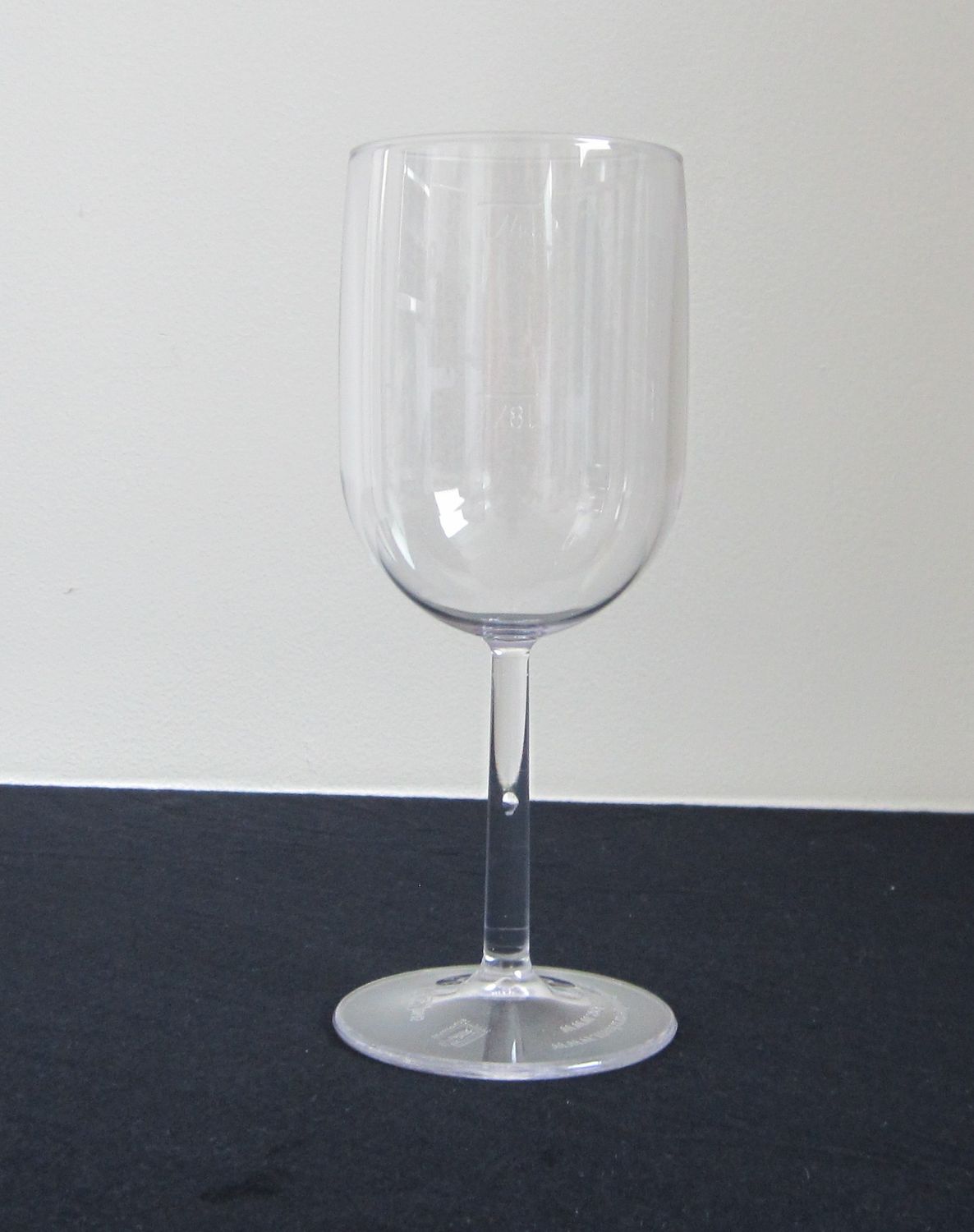 Weinkelch 1/4 + 1/8 l SAN klar 30 Stk./Korb