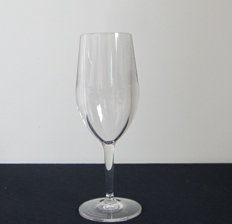 Weinglas Vinalia 1/4 + 1/8 l SAN klar 30 Stk./Korb