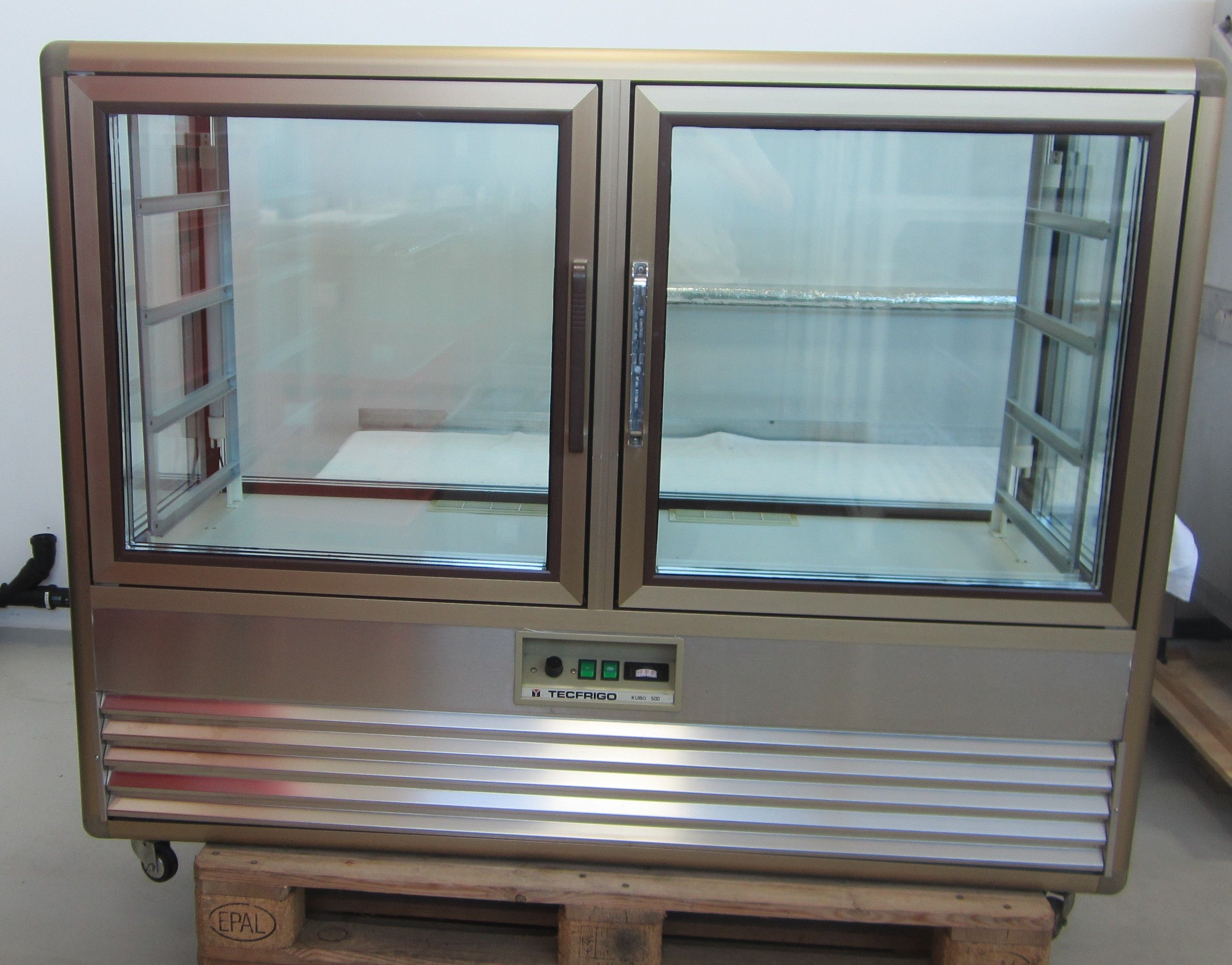 Kuchenvitrine