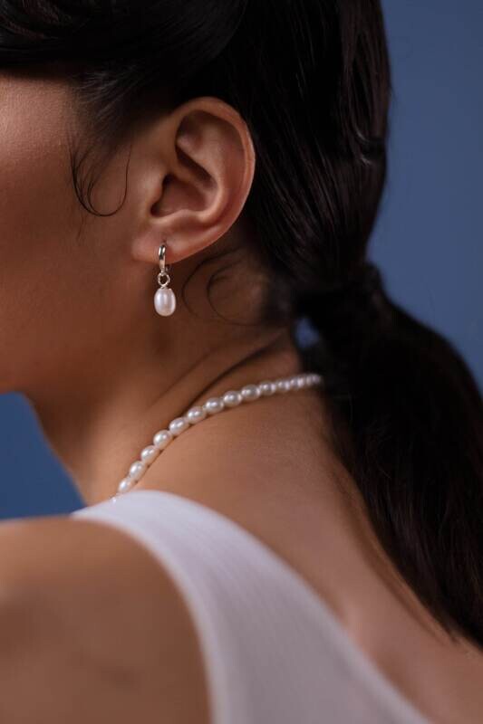 SAMPLE. White Pearl Earring