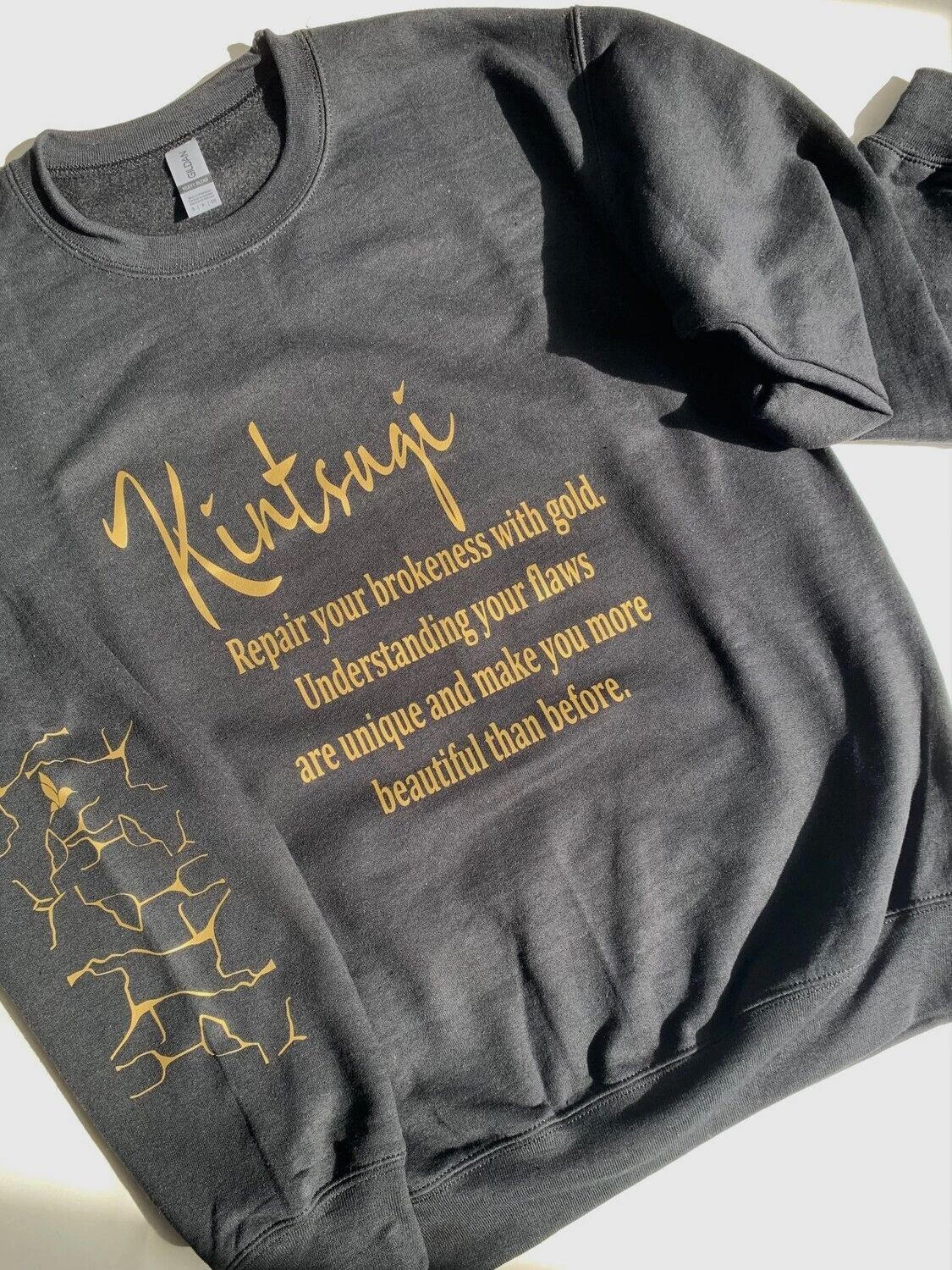 Kintsugi
Crewneck