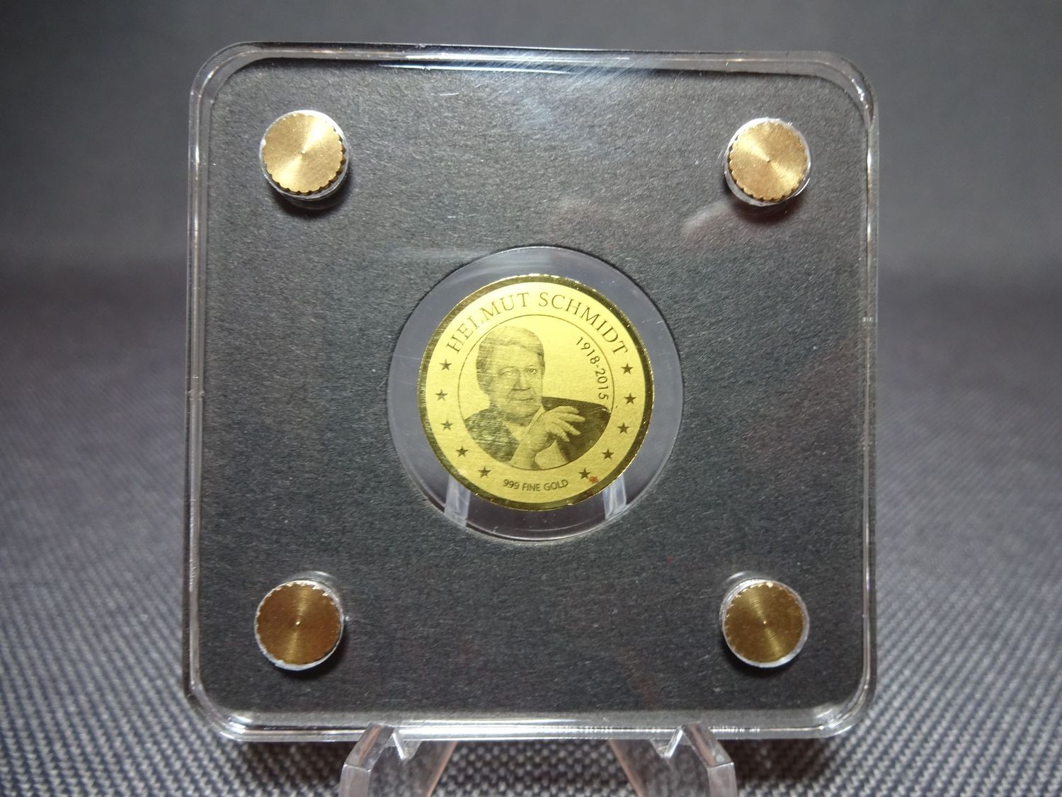 Goldmünze Tschad 3000 Francs Helmut Schmidt 1918 - 2015 1/500 Oz Unze