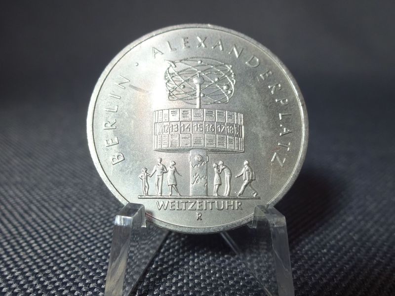 Münze DDR 1987 5 Mark Berlin Alexanderplatz Weltzeituhr Gedenkmünze Münze DDR 1987 5 Mark Berlin Alexanderplatz Weltzeituhr Gedenkmünze