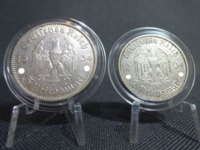 Silbermünzen-Set Drittes Reich 1934 A 2 & 5 Reichsmark Garnisonkirche Datum Silbermünzen-Set Drittes Reich 1934 A 2 & 5 Reichsmark Garnisonkirche Datum