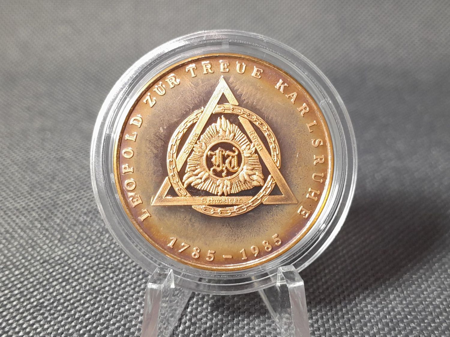 Medaille 1985 1 Kreuzer Freimaurerloge Leopold zur Treue Karlsruhe Deutschland PP Patina