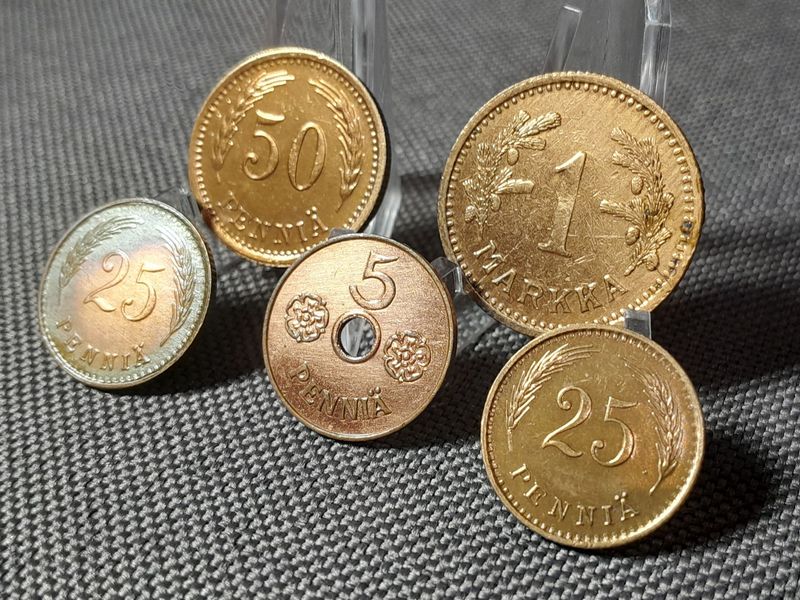 Münzen Set Finnland 1941 1942 5 25 50 Penniä 1 Markka Patina Erhaltung! Münzen Set Finnland 1941 1942 5 25 50 Penniä 1 Markka Patina Erhaltung!