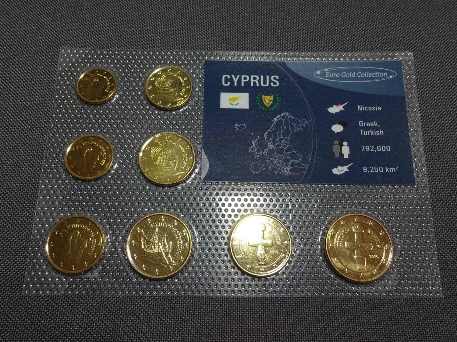 Kursmünzensatz KMS Set Zypern 2008 1 Cent - 2 Euro Vergoldet Blister Kursmünzensatz KMS Set Zypern 2008 1 Cent - 2 Euro Vergoldet Blister