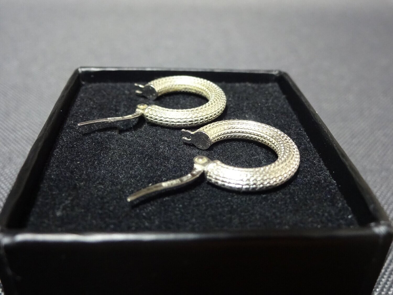 Ohrringe Set Weißgold Punze Italy Milor Schlangenmuster 14 k Ohrringe Set Weißgold Punze Italy Milor Schlangenmuster 14 k