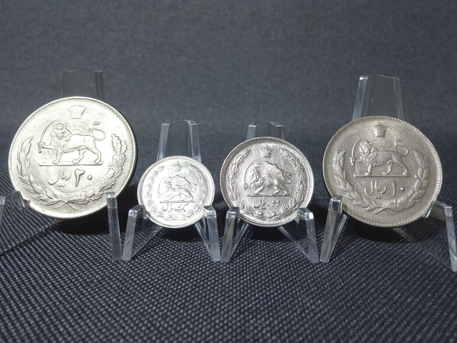 Münzen Set Iran 1976 ۲۵۳۵ 1 2 10 20 Rial Pahlavi 50. Jahrestag Münzen Set Iran 1976 ۲۵۳۵ 1 2 10 20 Rial Pahlavi 50. Jahrestag